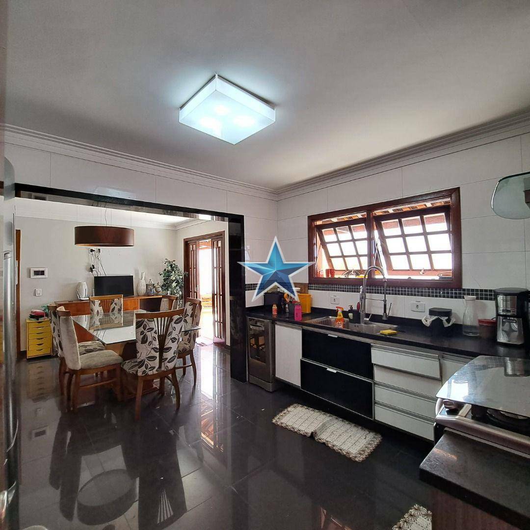 Sobrado à venda com 4 quartos, 220m² - Foto 16