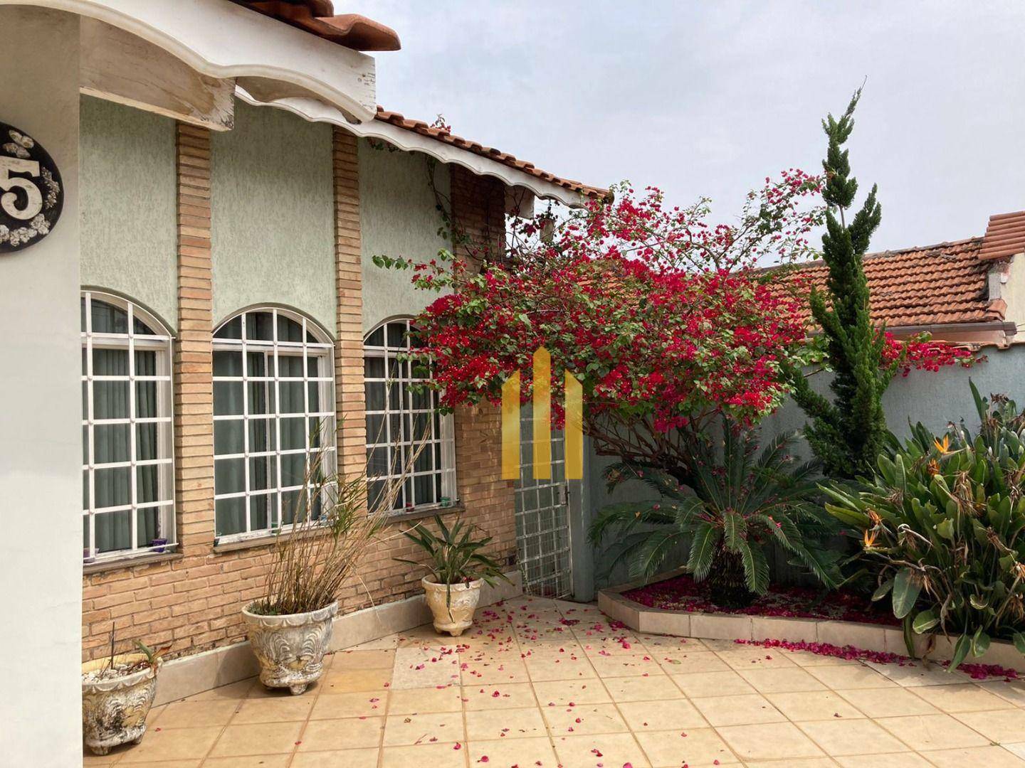 Casa à venda e aluguel com 3 quartos, 440m² - Foto 3