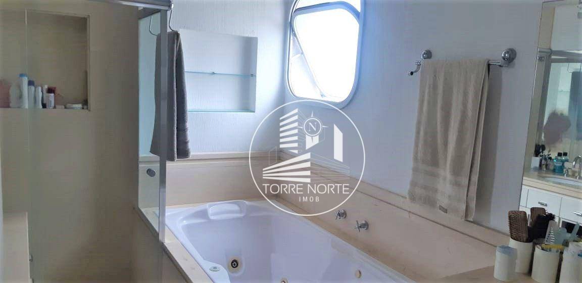 Apartamento à venda com 4 quartos, 240m² - Foto 16