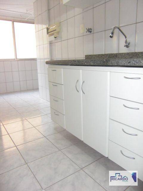 Apartamento à venda com 2 quartos, 78m² - Foto 17