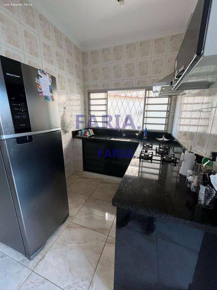 Casa à venda com 2 quartos, 171m² - Foto 5