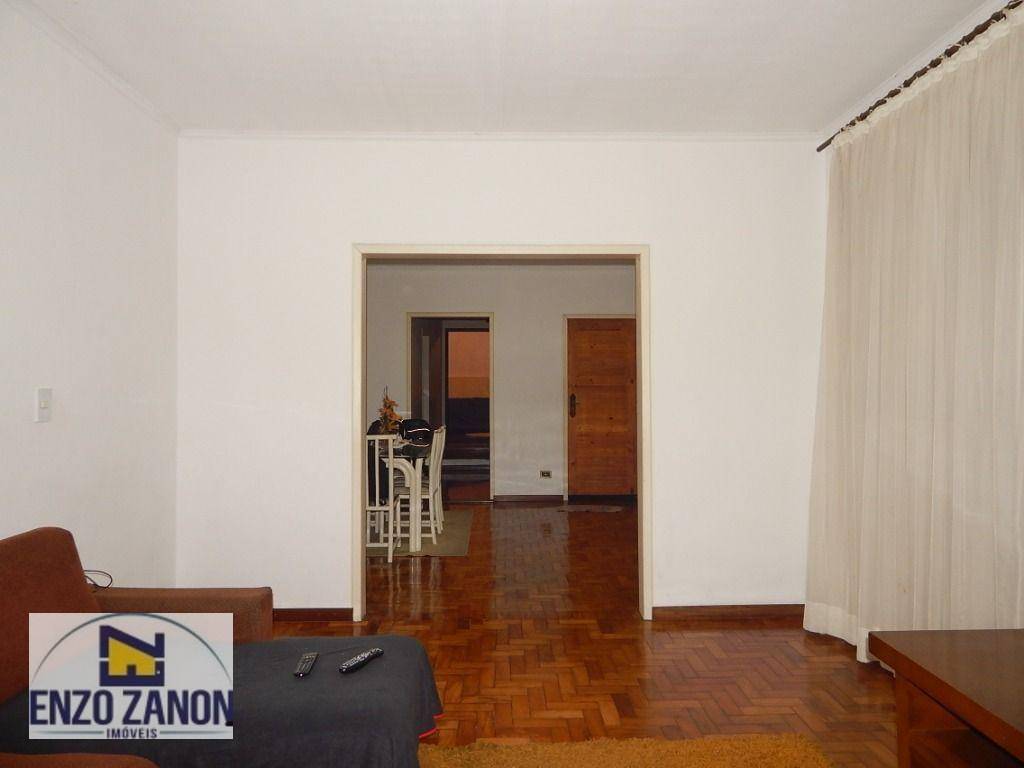 Casa à venda com 3 quartos, 259m² - Foto 4