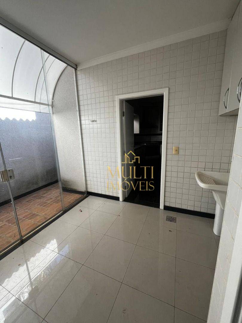 Casa de Condomínio à venda com 4 quartos, 350m² - Foto 19