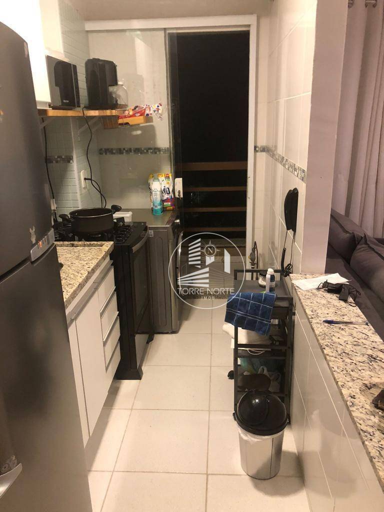 Apartamento à venda com 2 quartos, 49m² - Foto 2