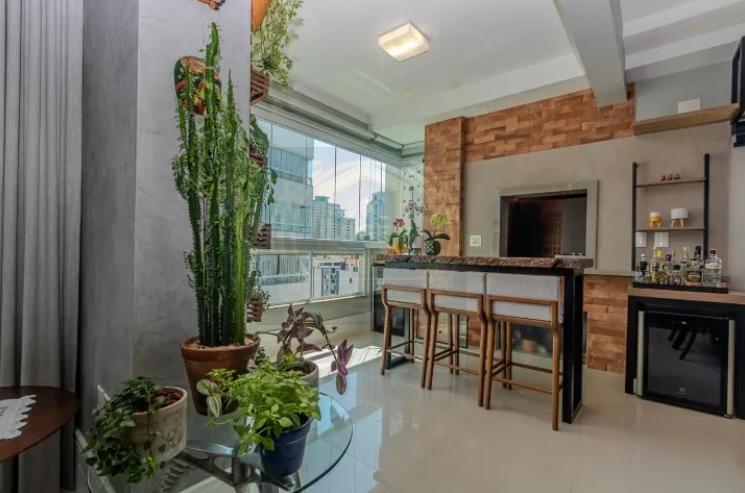 Apartamento à venda com 3 quartos, 162m² - Foto 1