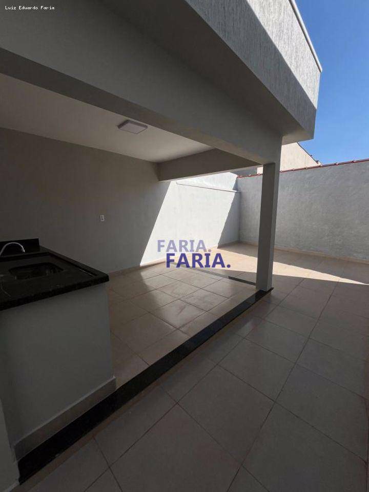 Casa à venda com 3 quartos, 155m² - Foto 16