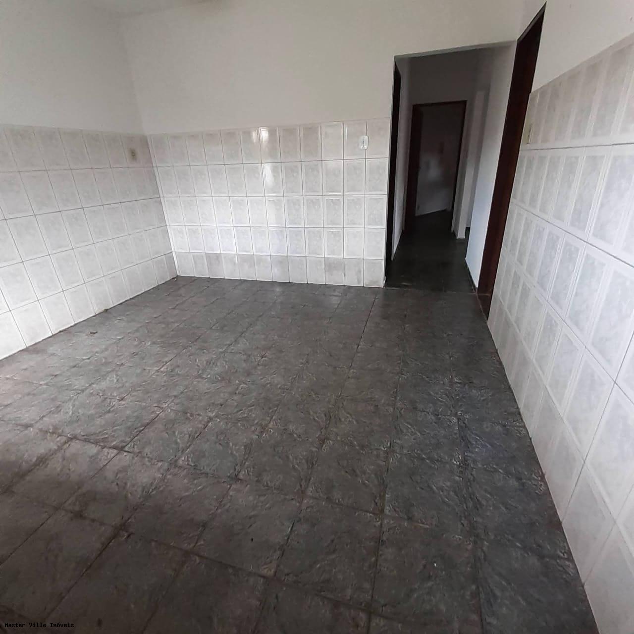 Casa para alugar com 3 quartos, 205m² - Foto 11