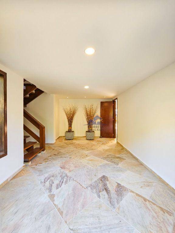 Casa de Condomínio à venda com 8 quartos, 600m² - Foto 45