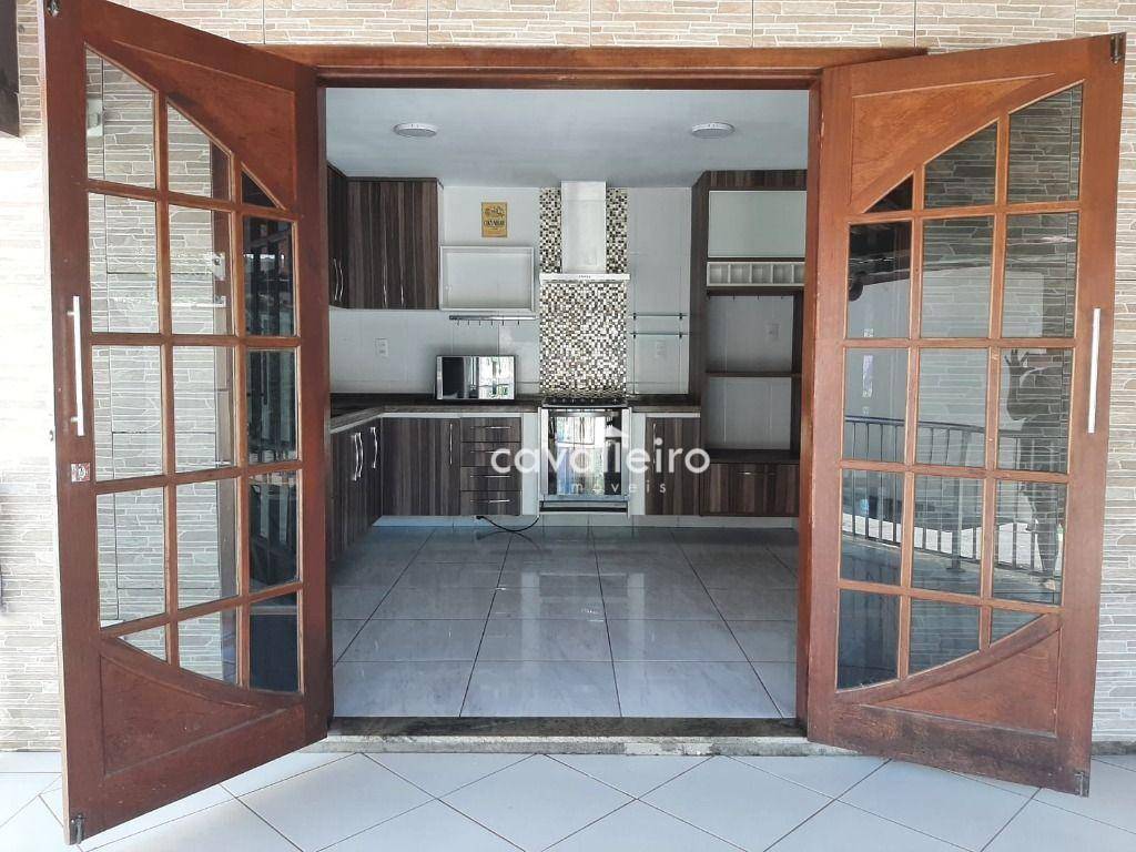 Casa à venda com 3 quartos, 240m² - Foto 38