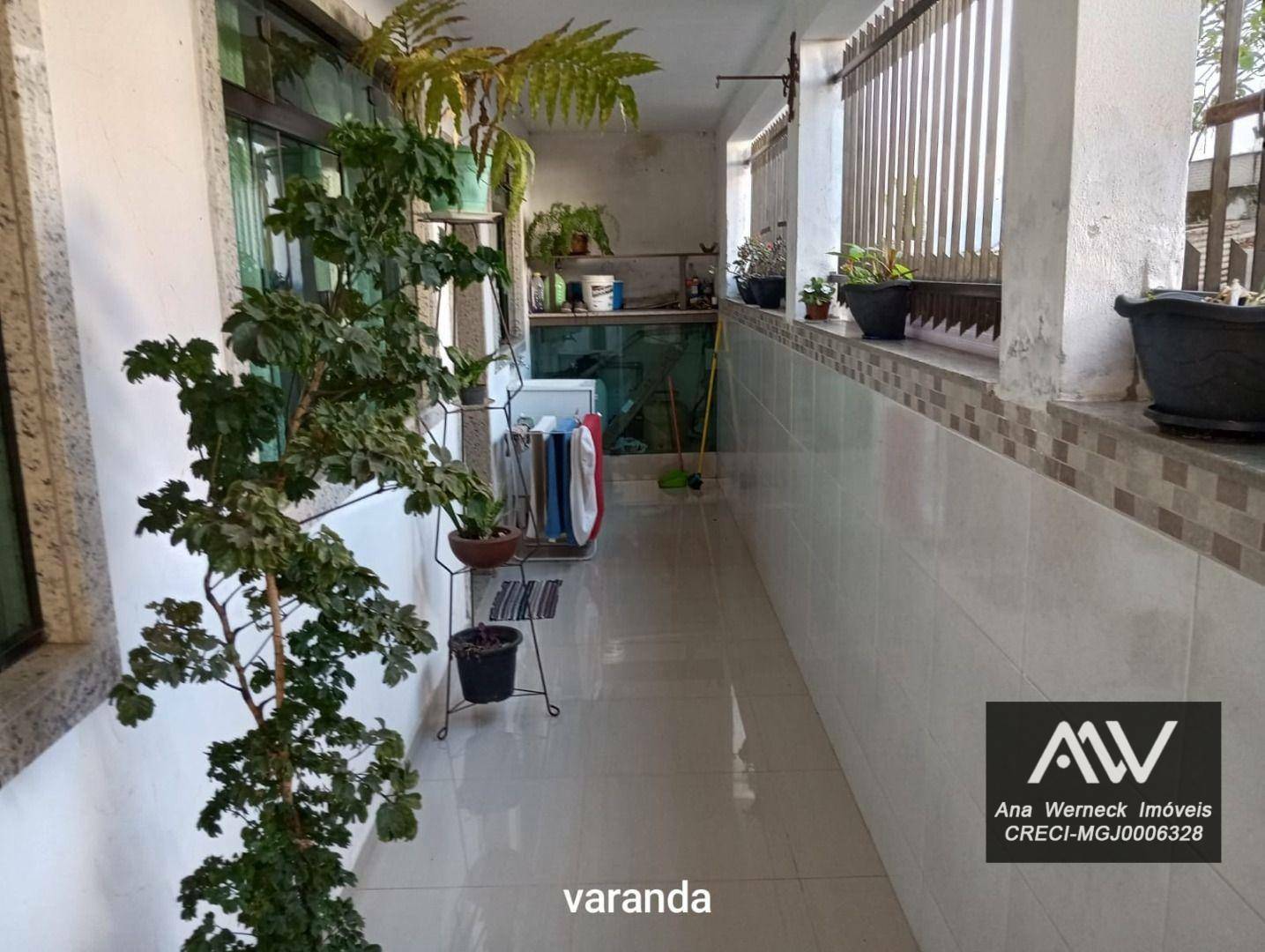 Casa à venda com 4 quartos, 280m² - Foto 5