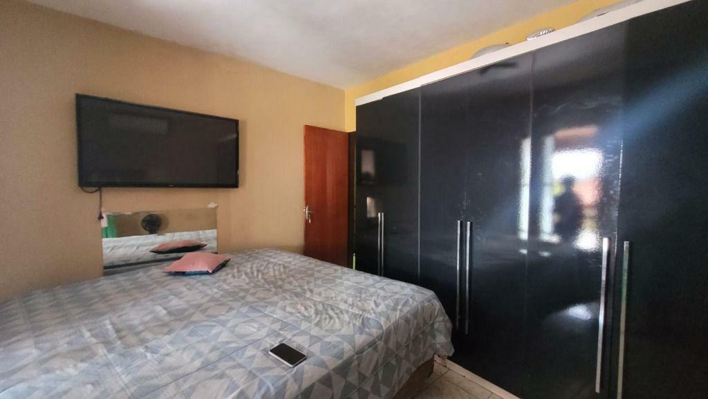 Casa à venda com 3 quartos, 164m² - Foto 6