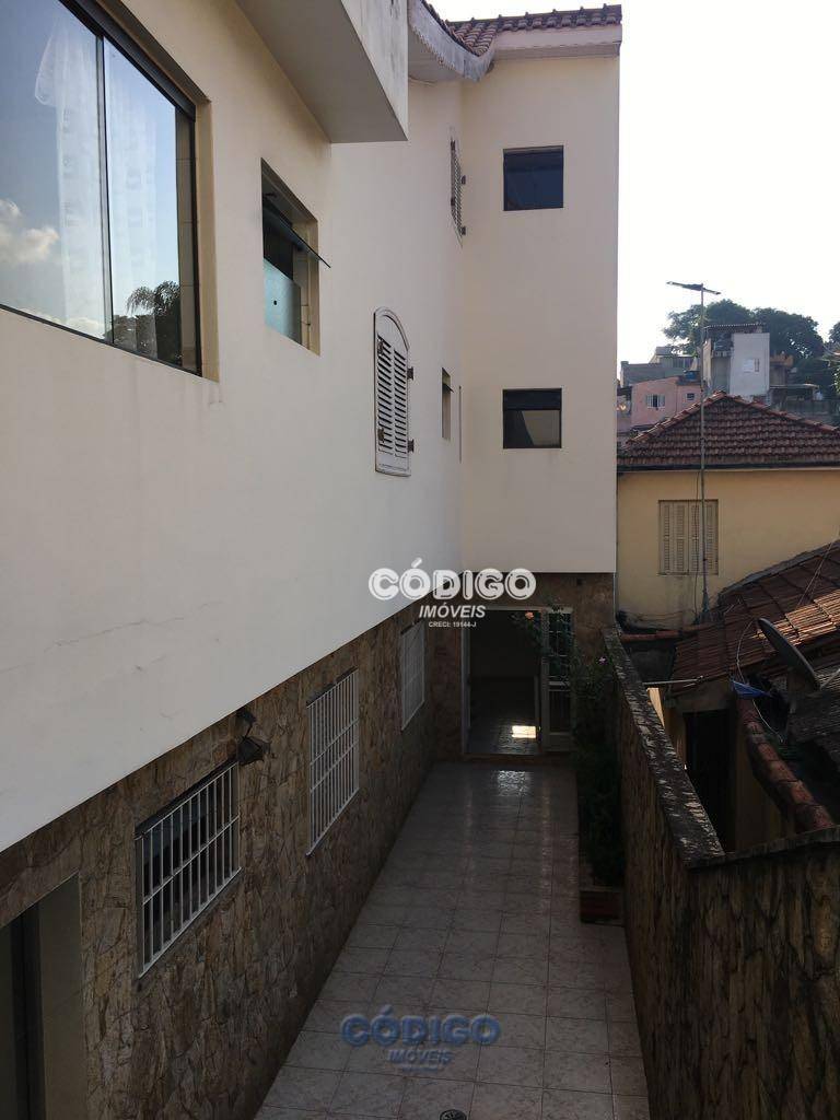 Sobrado à venda com 5 quartos, 205m² - Foto 6