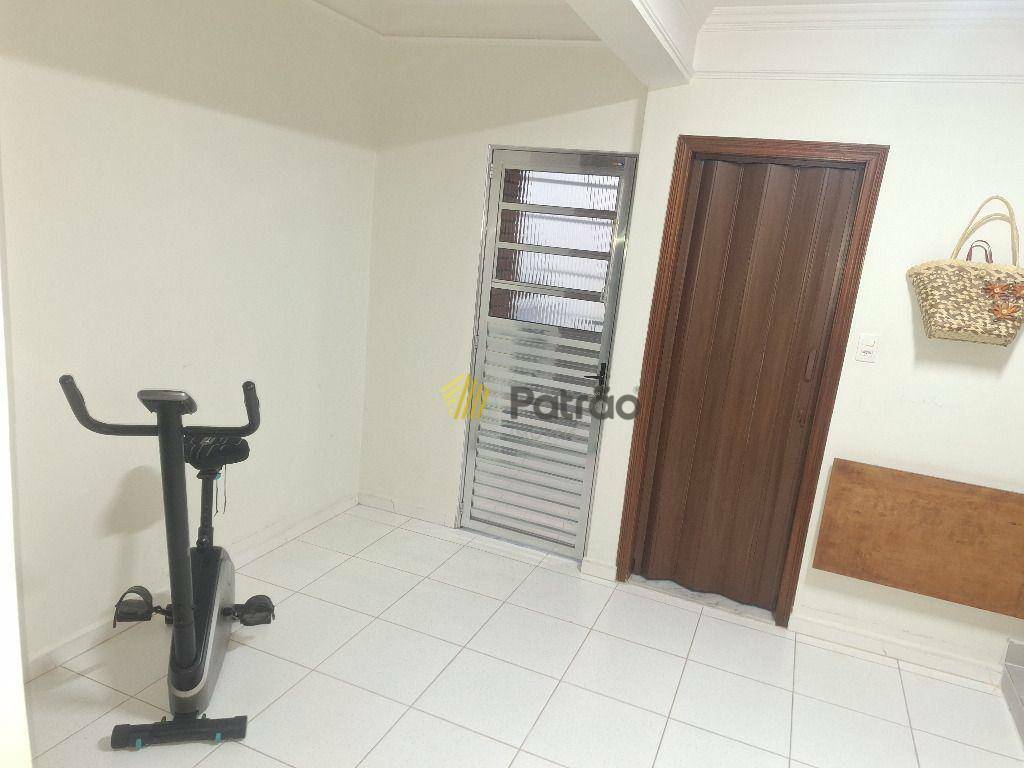 Sobrado à venda com 5 quartos, 244m² - Foto 63