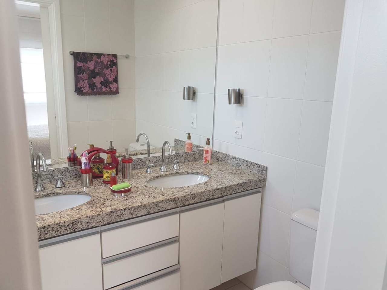 Apartamento à venda com 3 quartos, 138m² - Foto 2