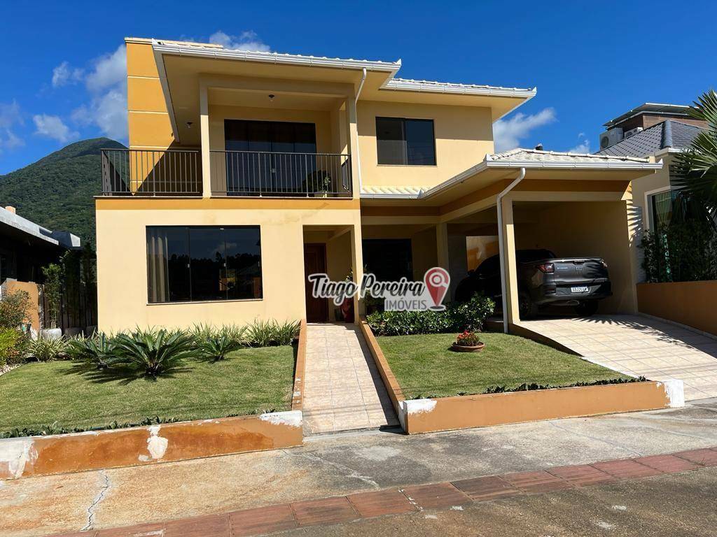 Casa de Condomínio à venda com 4 quartos, 228m² - Foto 2