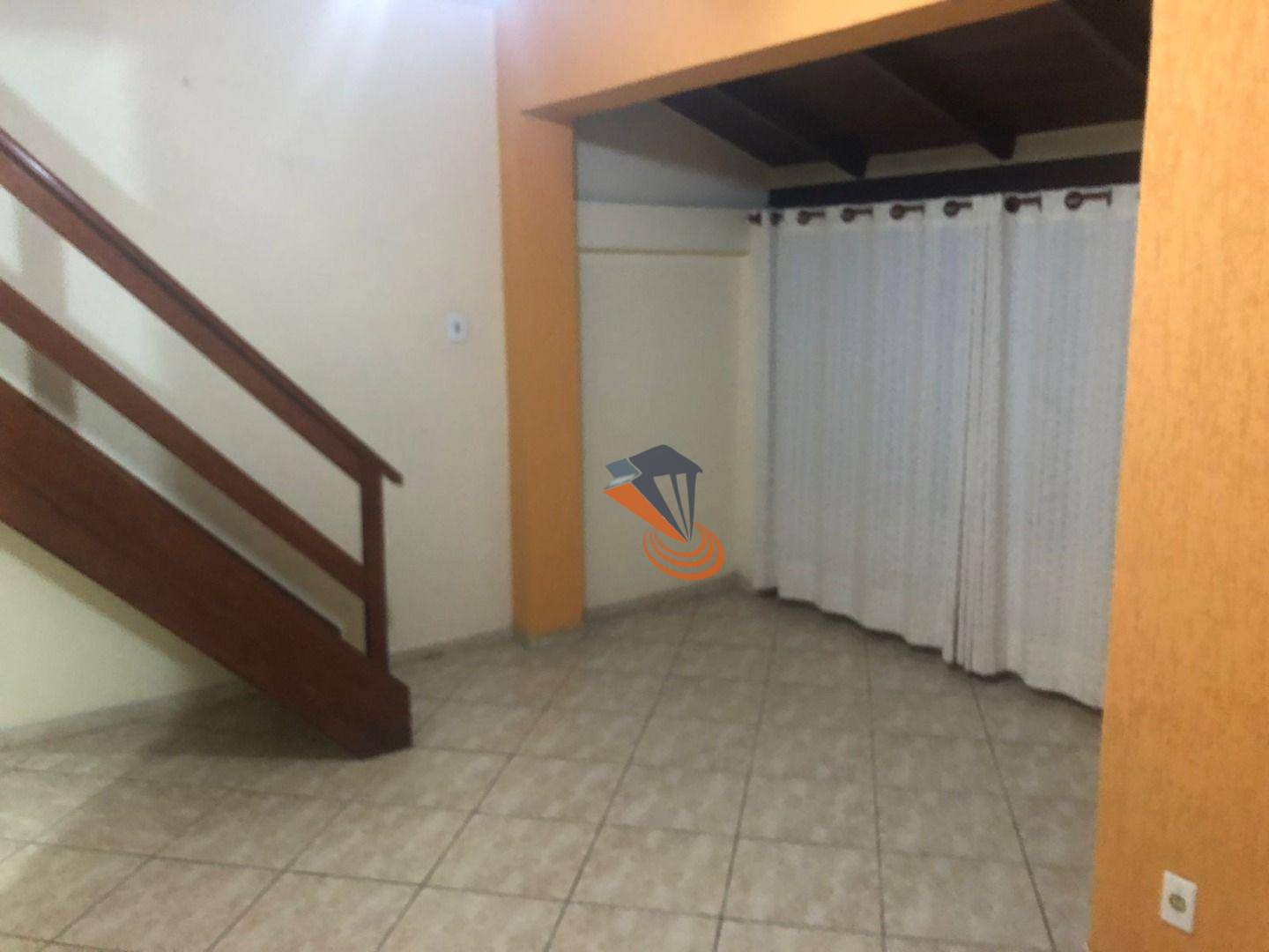 Casa à venda com 4 quartos, 210m² - Foto 9