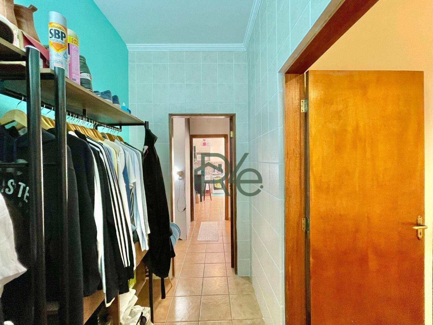 Casa de Condomínio à venda com 3 quartos, 233m² - Foto 42