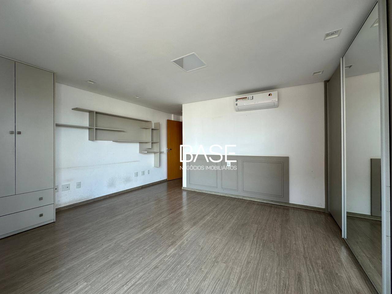 Apartamento, 4 quartos, 230 m² - Foto 2
