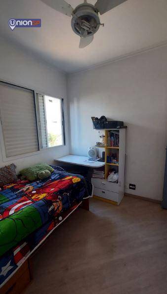 Apartamento à venda com 3 quartos, 77m² - Foto 12