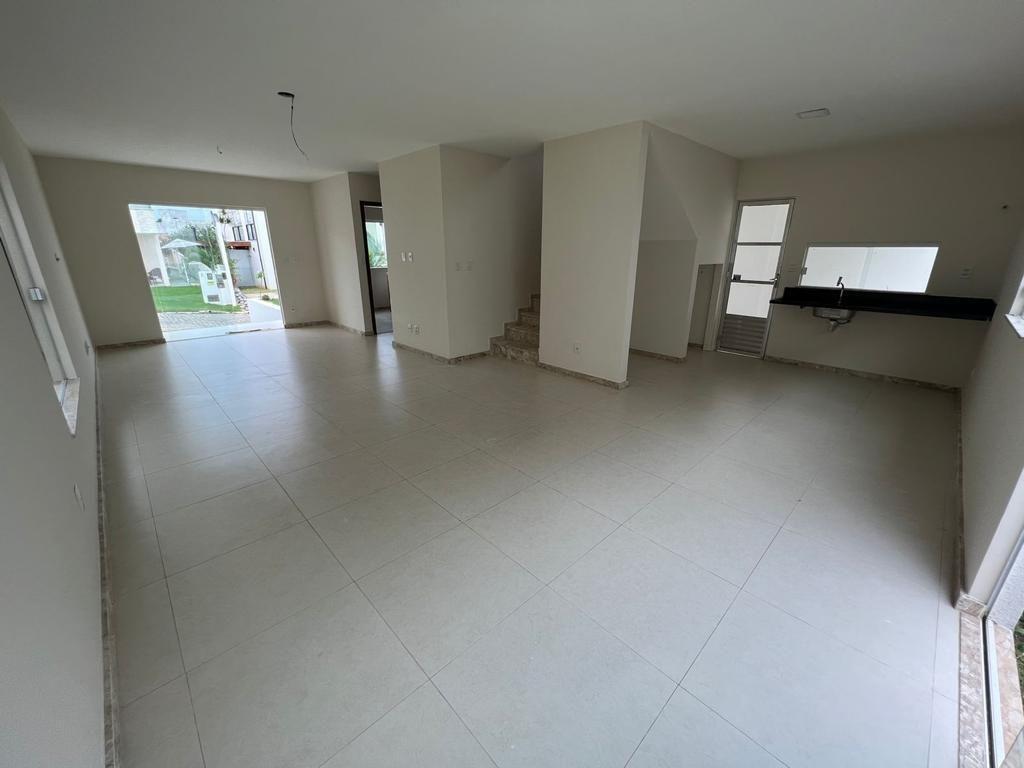 Casa à venda com 4 quartos, 170m² - Foto 13