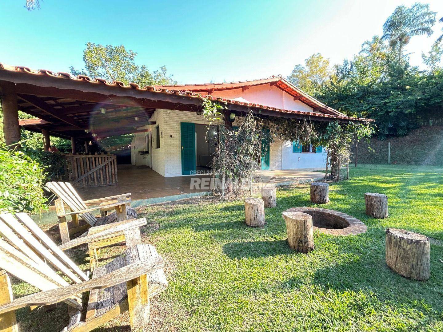 Casa de Condomínio à venda e aluguel com 5 quartos, 320m² - Foto 1