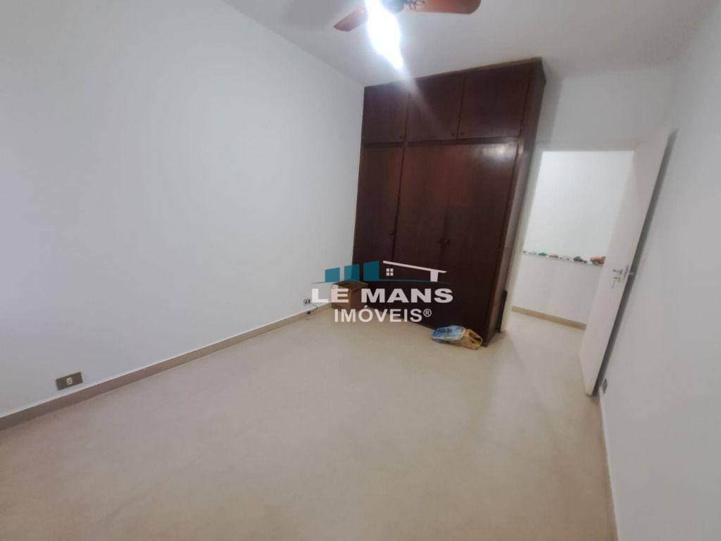 Casa para alugar com 3 quartos, 202m² - Foto 17