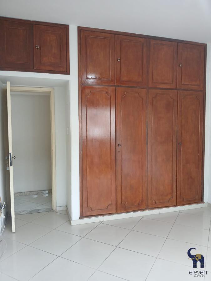 Apartamento à venda com 4 quartos, 200m² - Foto 9