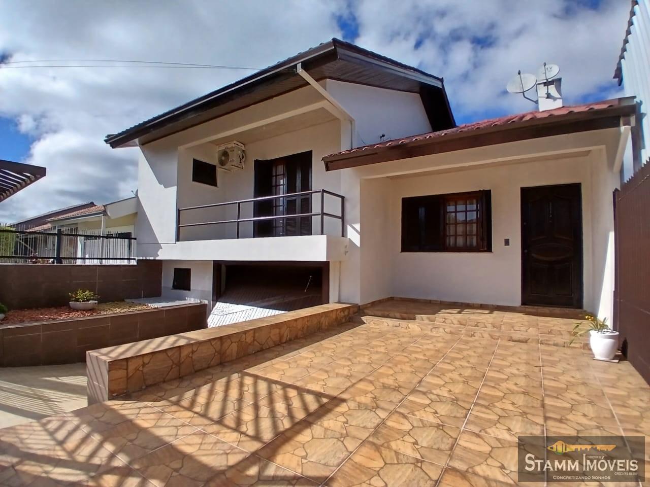 Casa à venda com 3 quartos, 250m² - Foto 1