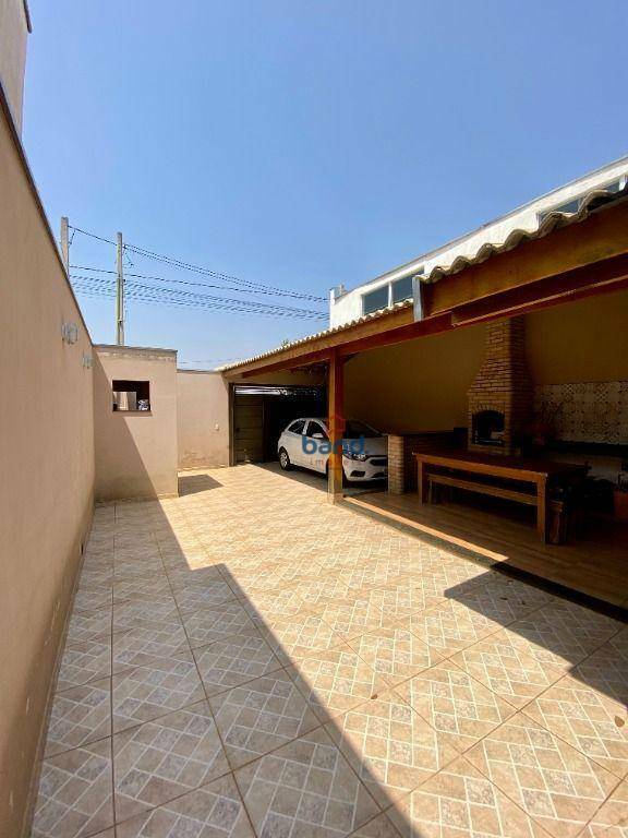 Casa à venda com 2 quartos, 120m² - Foto 3