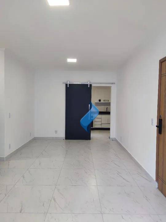 Apartamento à venda com 2 quartos, 69m² - Foto 3