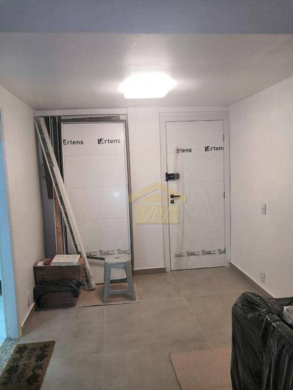 Apartamento à venda com 2 quartos, 60m² - Foto 3