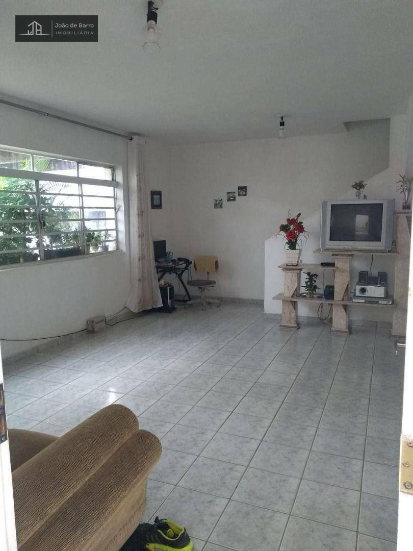 Casa à venda e aluguel com 3 quartos, 160m² - Foto 2