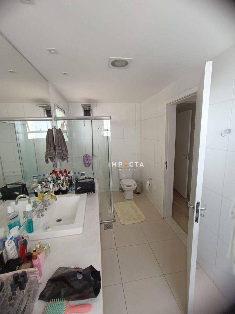 Apartamento à venda com 3 quartos, 157m² - Foto 20