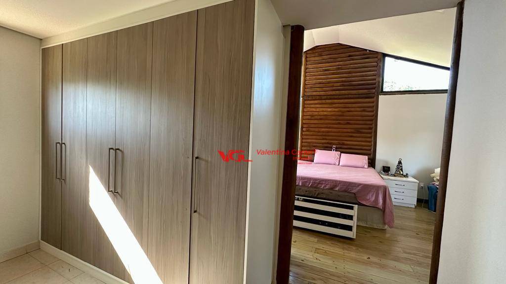 Chácara à venda com 6 quartos, 400m² - Foto 17