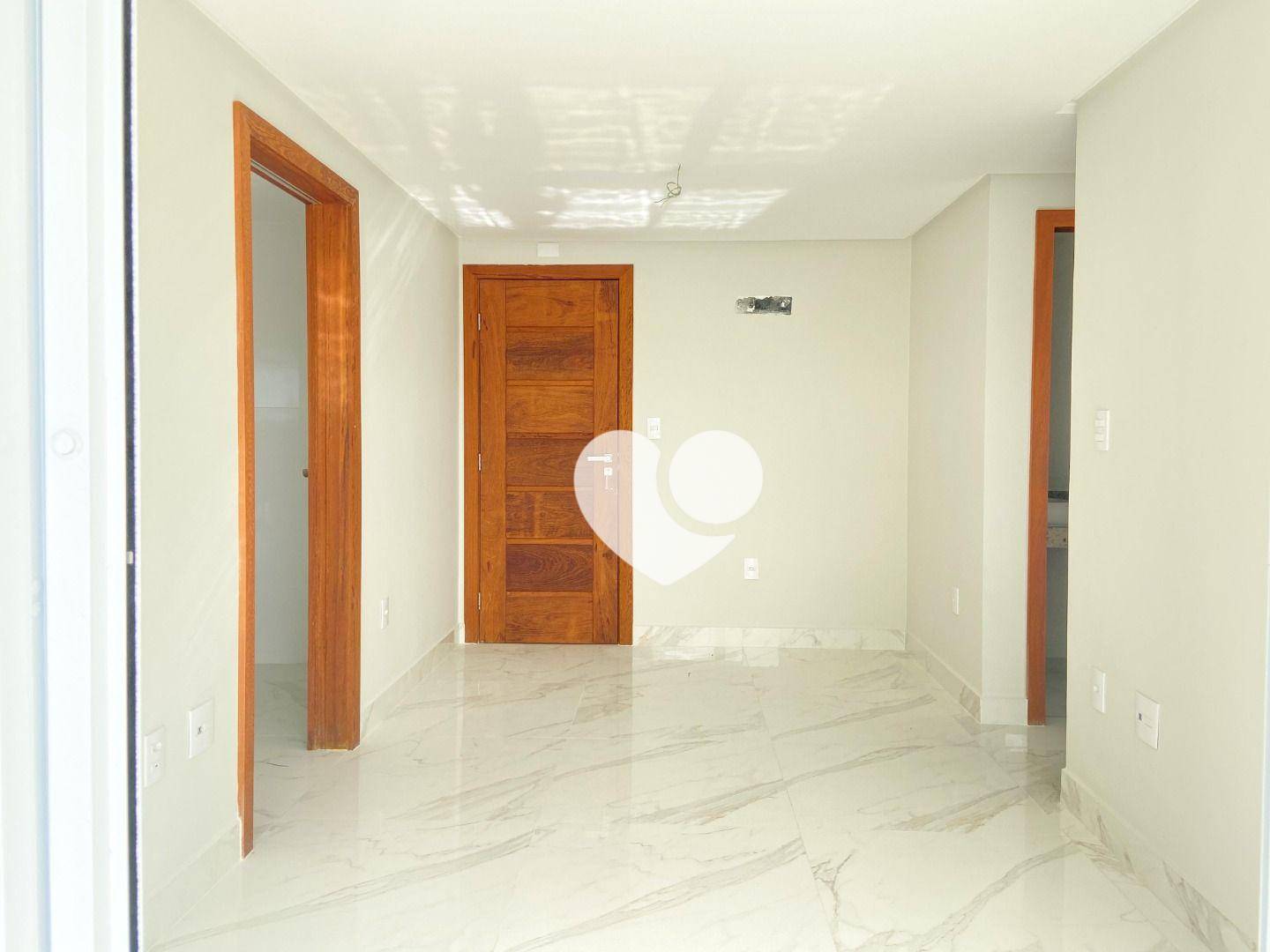 Apartamento à venda com 2 quartos, 65m² - Foto 3