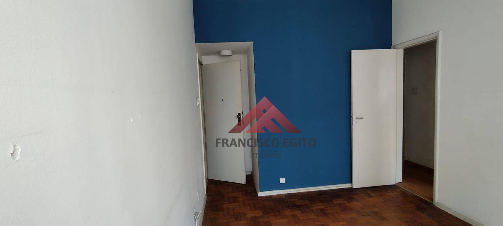 Apartamento à venda com 2 quartos, 79m² - Foto 4