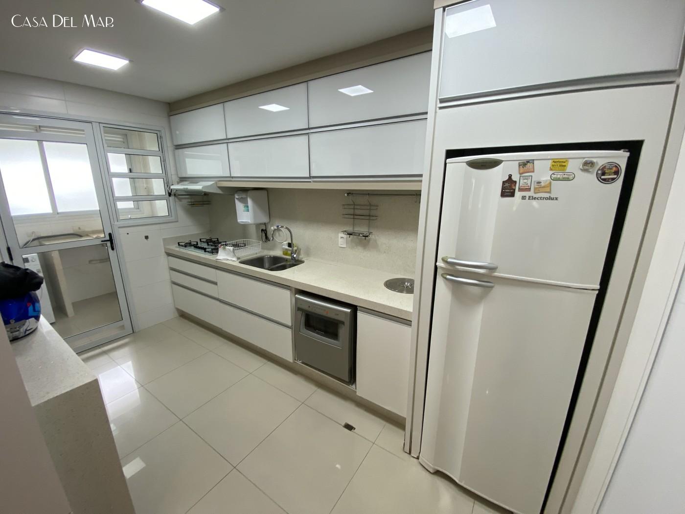 Apartamento à venda com 3 quartos, 135m² - Foto 21