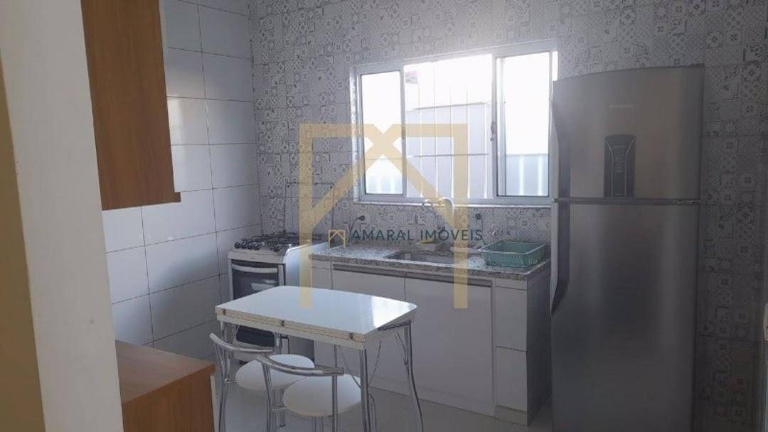 Casa à venda com 2 quartos, 100m² - Foto 5