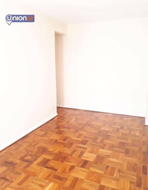 Apartamento à venda com 2 quartos, 70m² - Foto 2