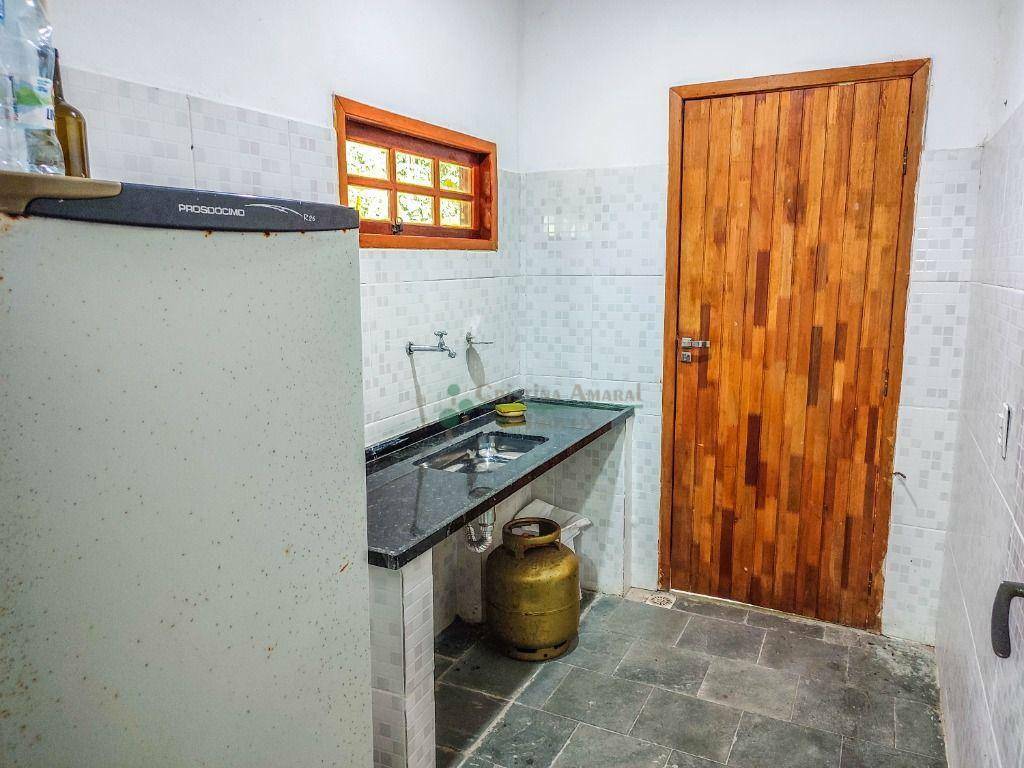 Casa de Condomínio à venda com 4 quartos, 300m² - Foto 27