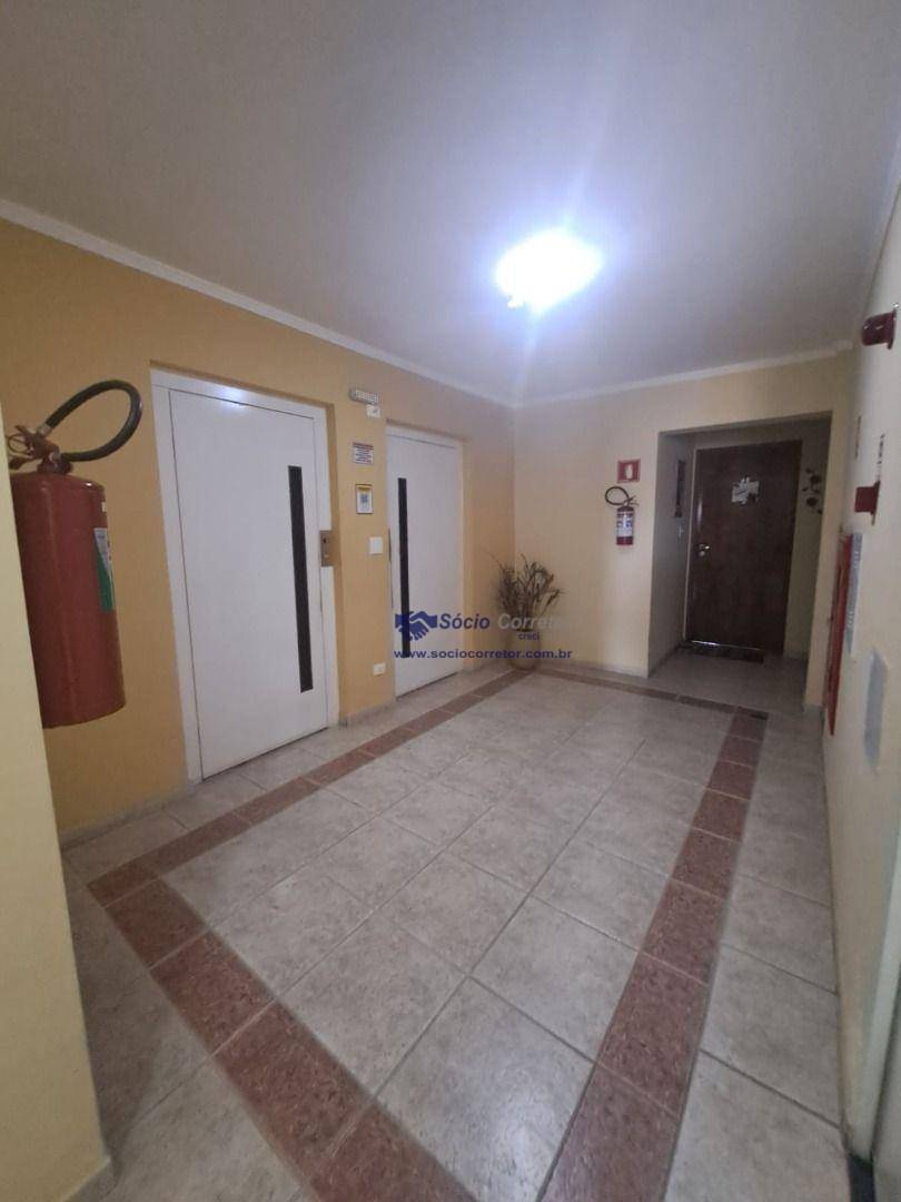 Apartamento para alugar com 3 quartos, 76m² - Foto 21