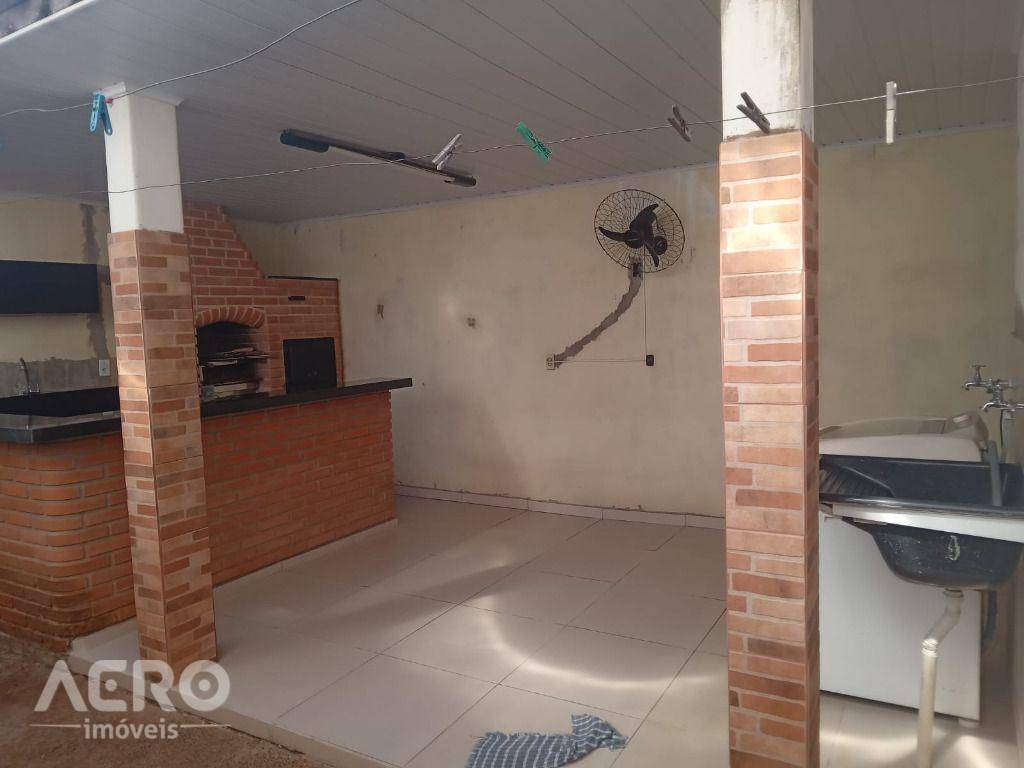 Casa à venda com 3 quartos, 163m² - Foto 9