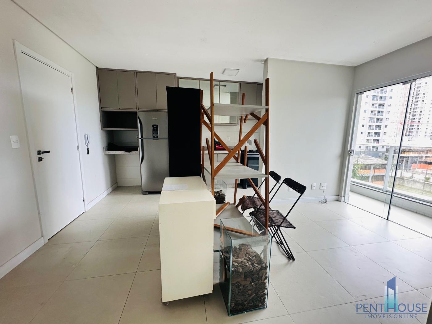 Apartamento à venda com 2 quartos, 64m² - Foto 41