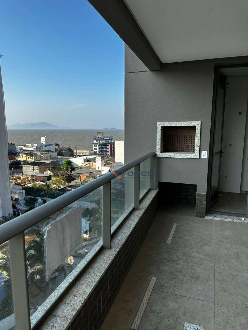 Apartamento à venda com 3 quartos, 93m² - Foto 1