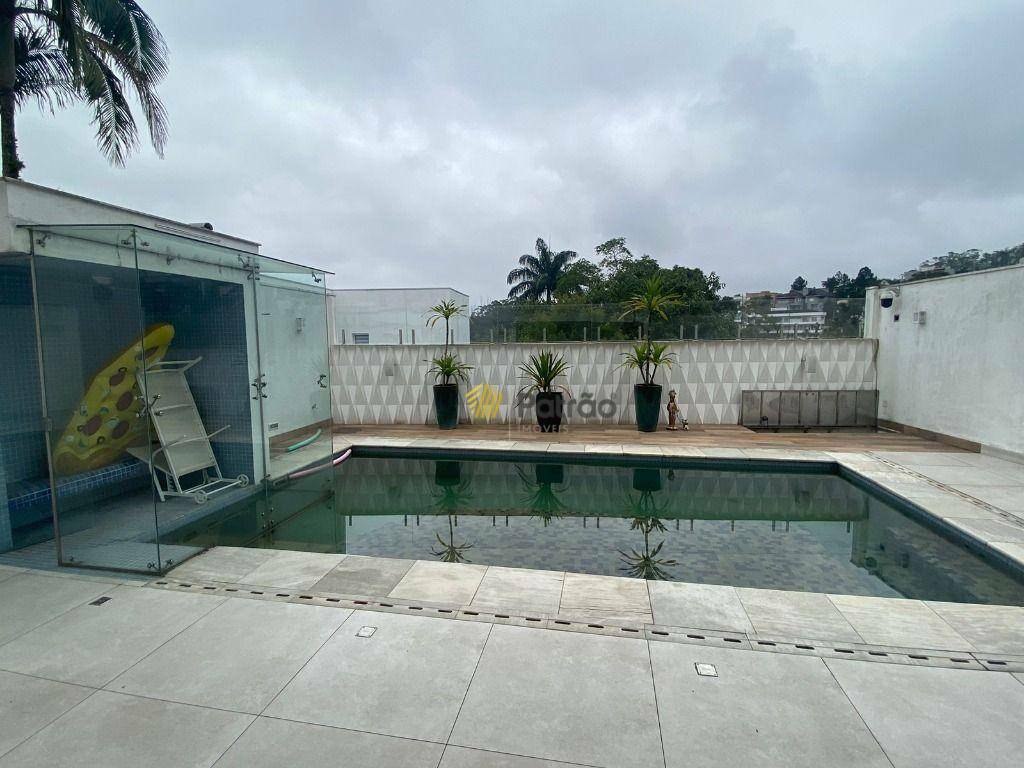 Casa de Condomínio à venda com 4 quartos, 470m² - Foto 4