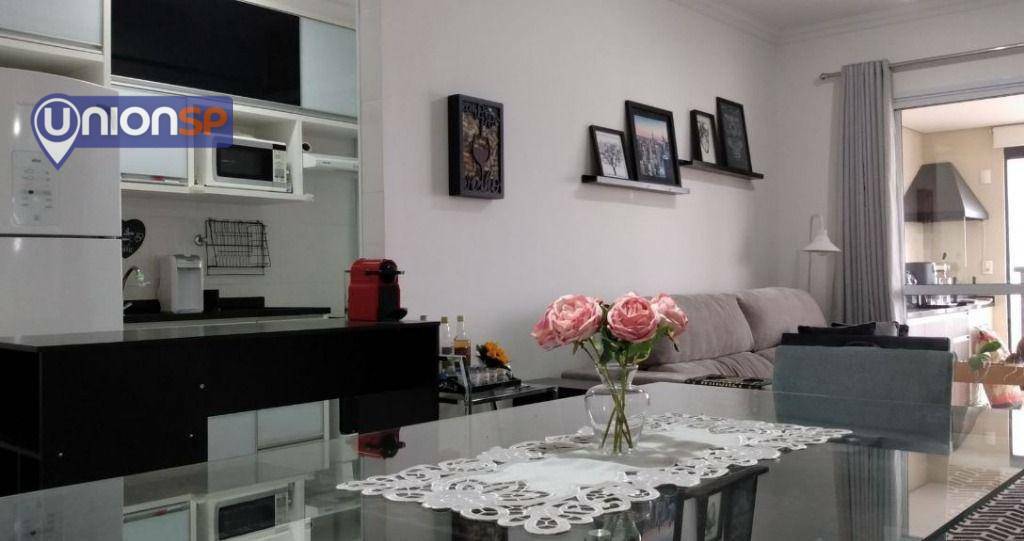 Apartamento à venda com 2 quartos, 65m² - Foto 4