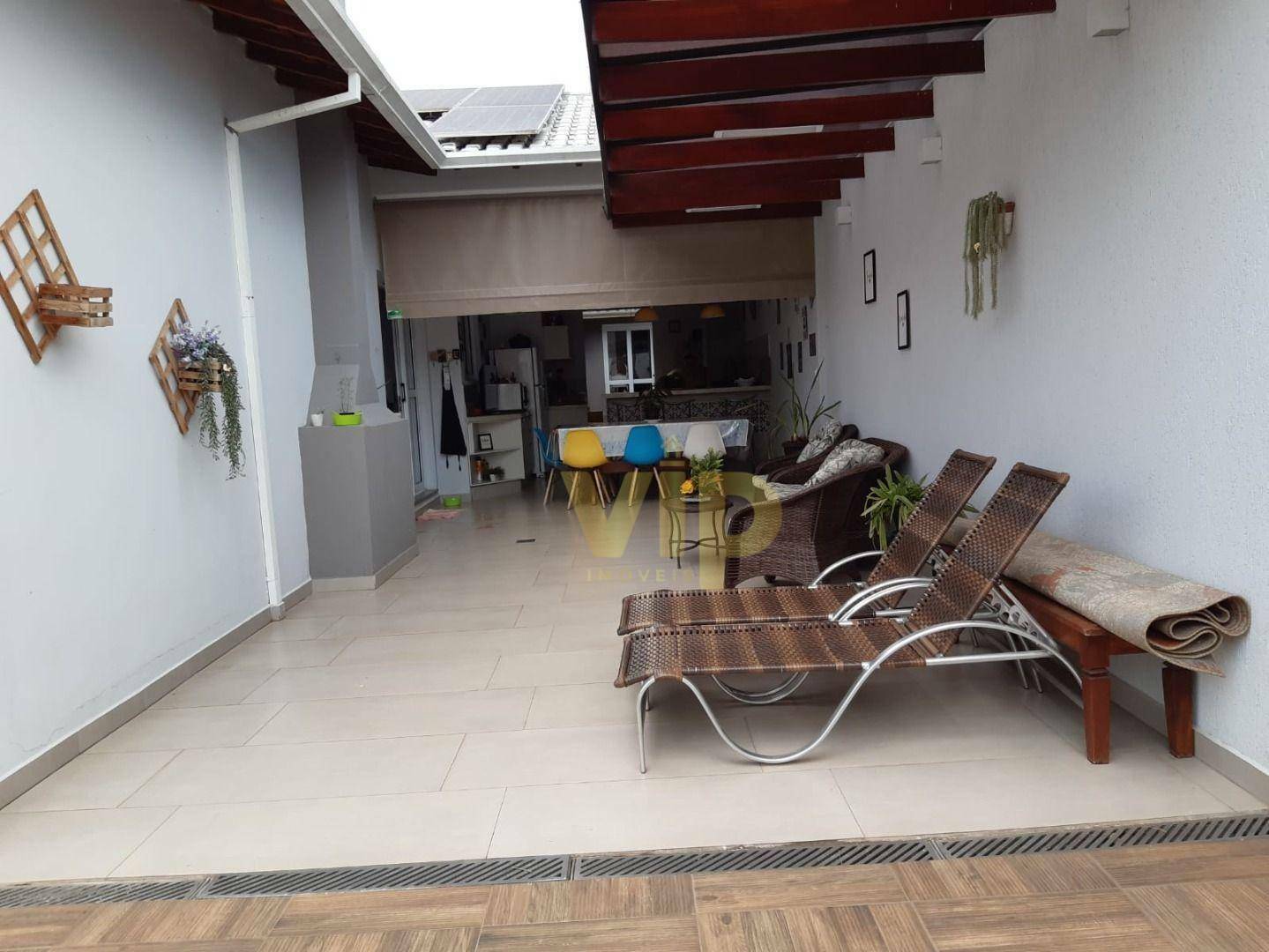 Casa à venda com 3 quartos, 286m² - Foto 3