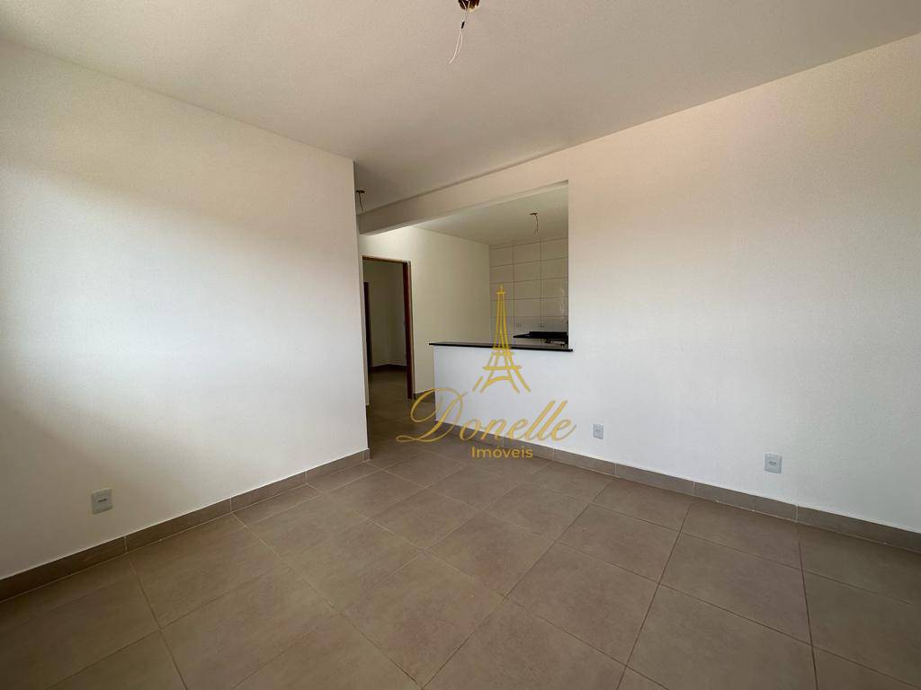 Casa à venda com 2 quartos, 55m² - Foto 29