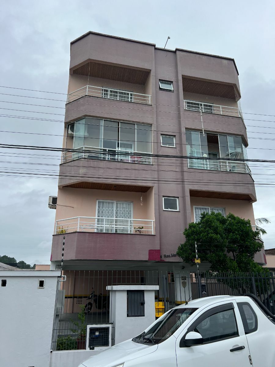 Apartamento à venda e aluguel com 2 quartos, 61m² - Foto 1