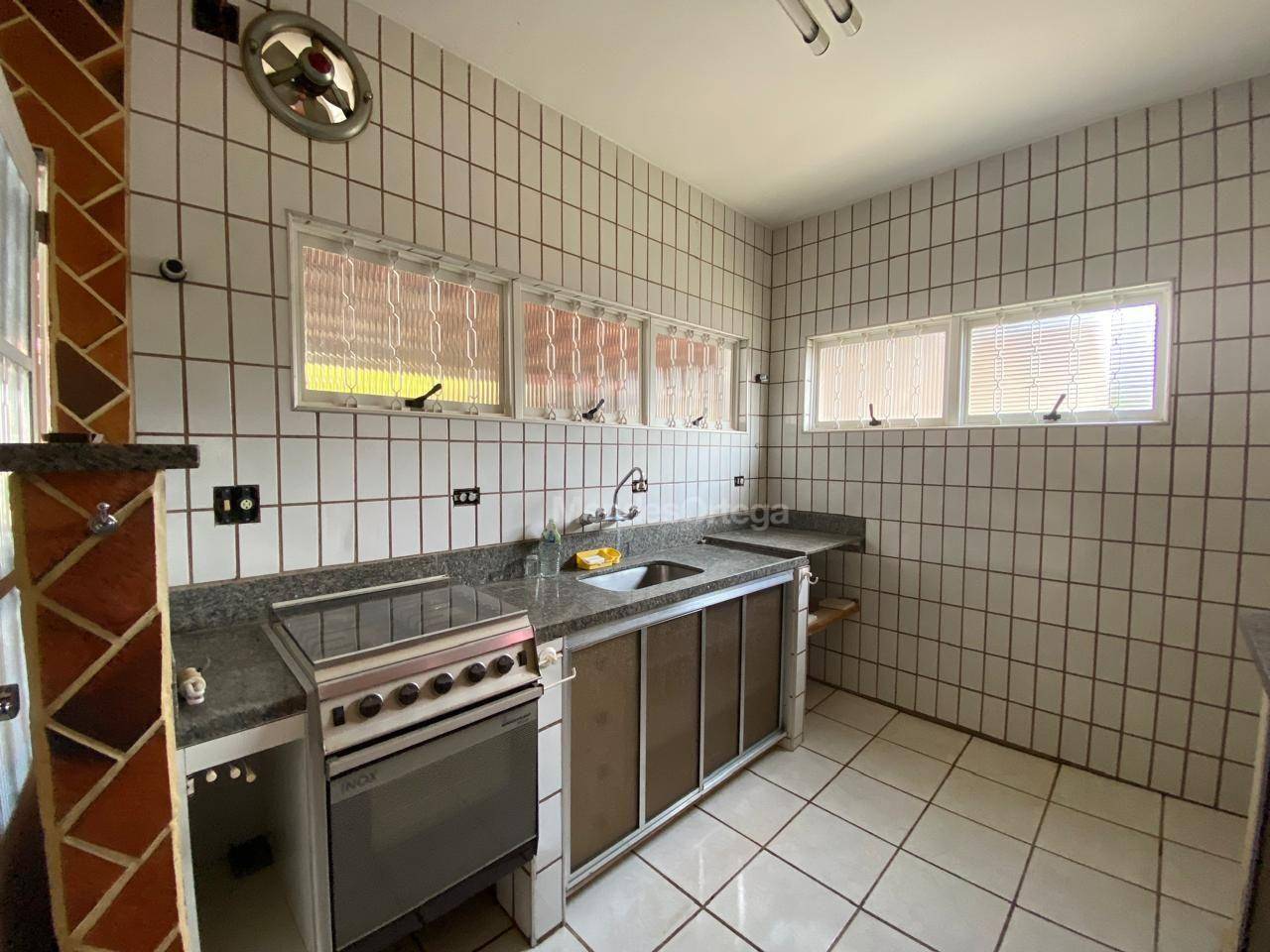 Chácara à venda com 5 quartos, 390m² - Foto 19